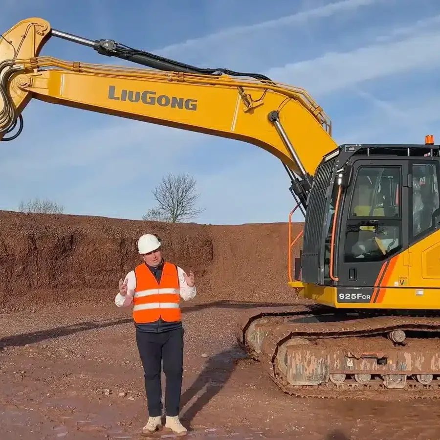 925FCR Excavator