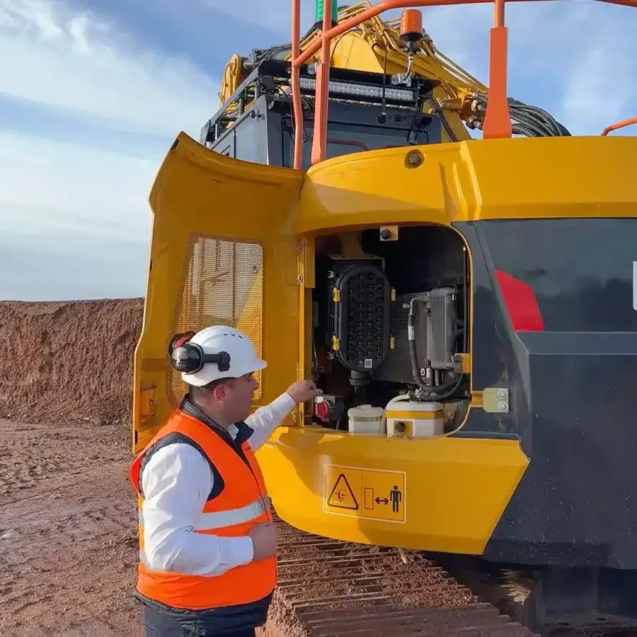 925FCR Excavator