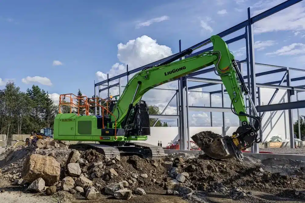 924FE Excavator